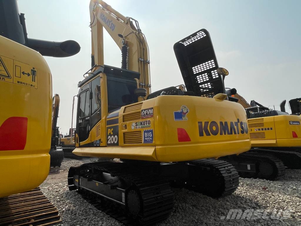 Komatsu PC 200 Vidēja lieluma ekskavatori 7 t - 12 t