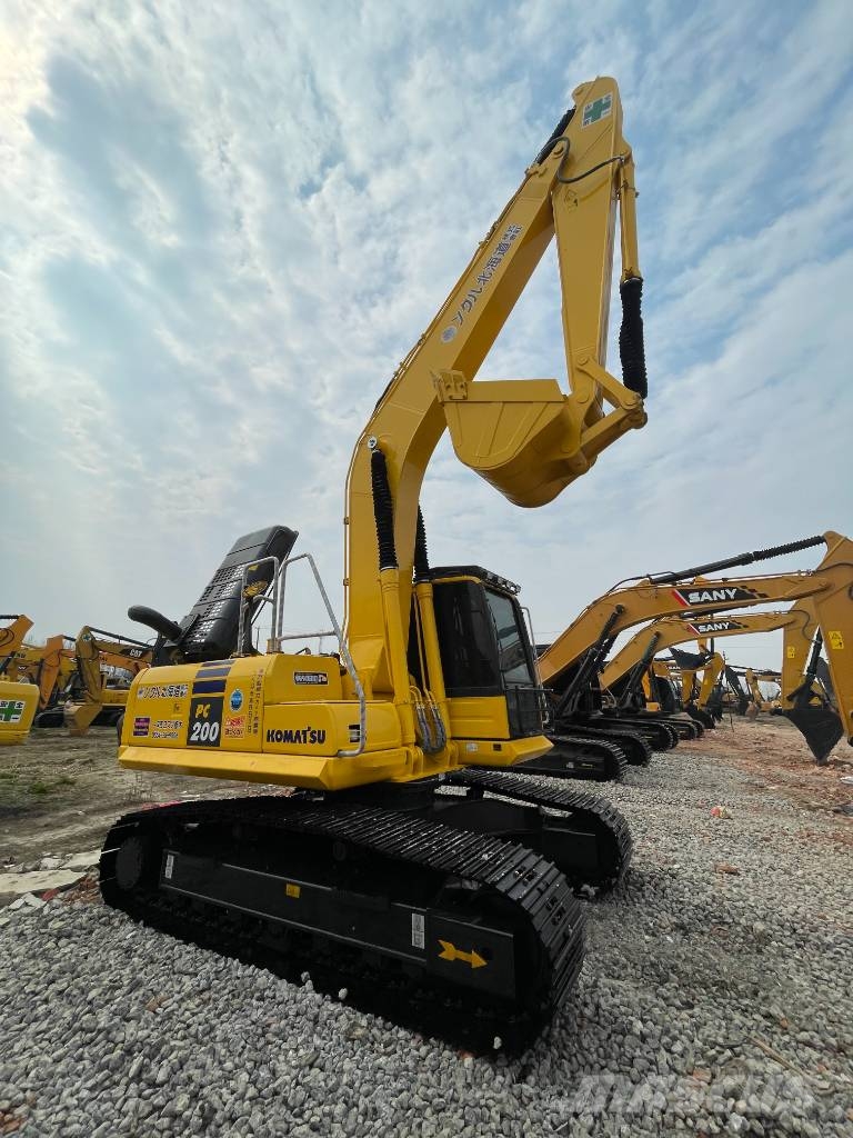 Komatsu PC 200 Vidēja lieluma ekskavatori 7 t - 12 t