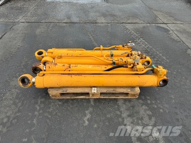 Liebherr R 904 B SIŁOWNIKI KOMPLET Hydraulics
