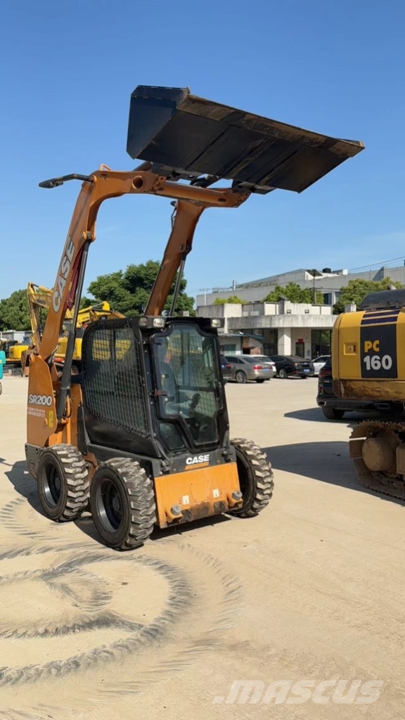 CASE SR 200 Φορτωτάκια