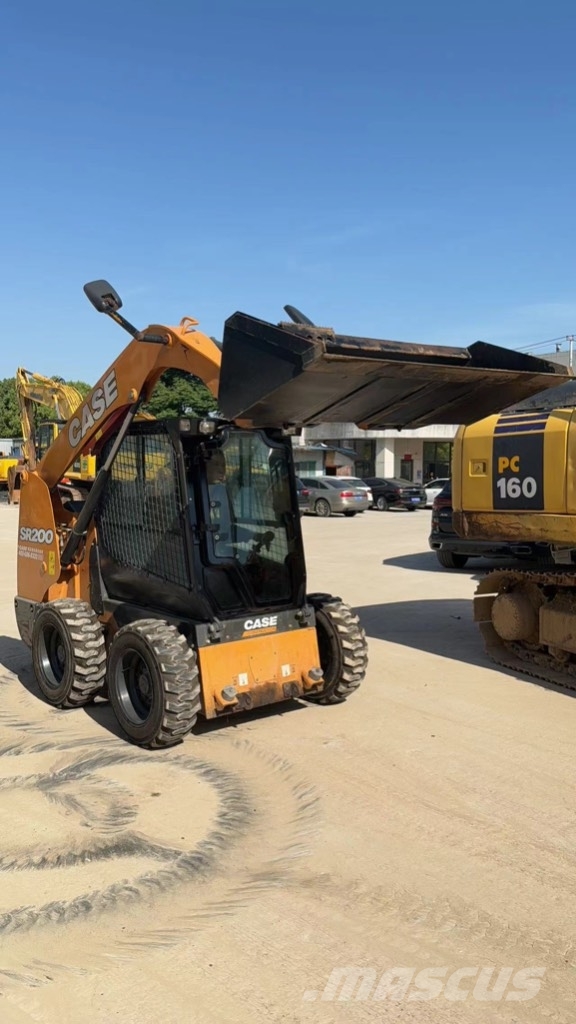 CASE SR 200 Φορτωτάκια