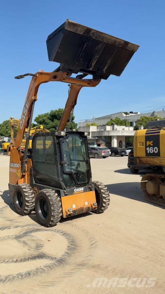 CASE SR 200 Φορτωτάκια