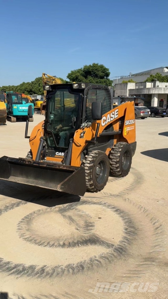 CASE SR 200 Φορτωτάκια