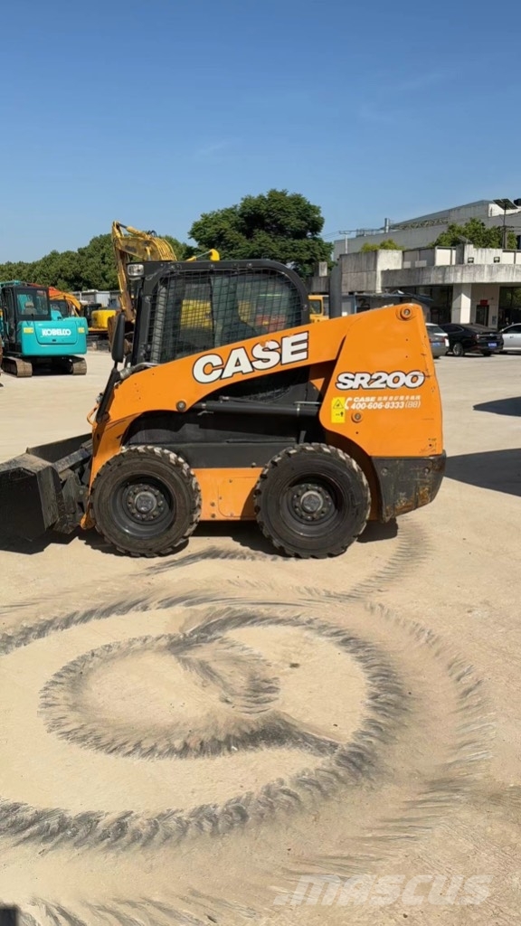 CASE SR 200 Φορτωτάκια