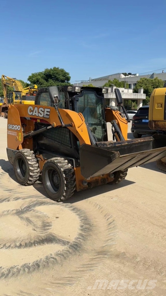 CASE SR 200 Φορτωτάκια