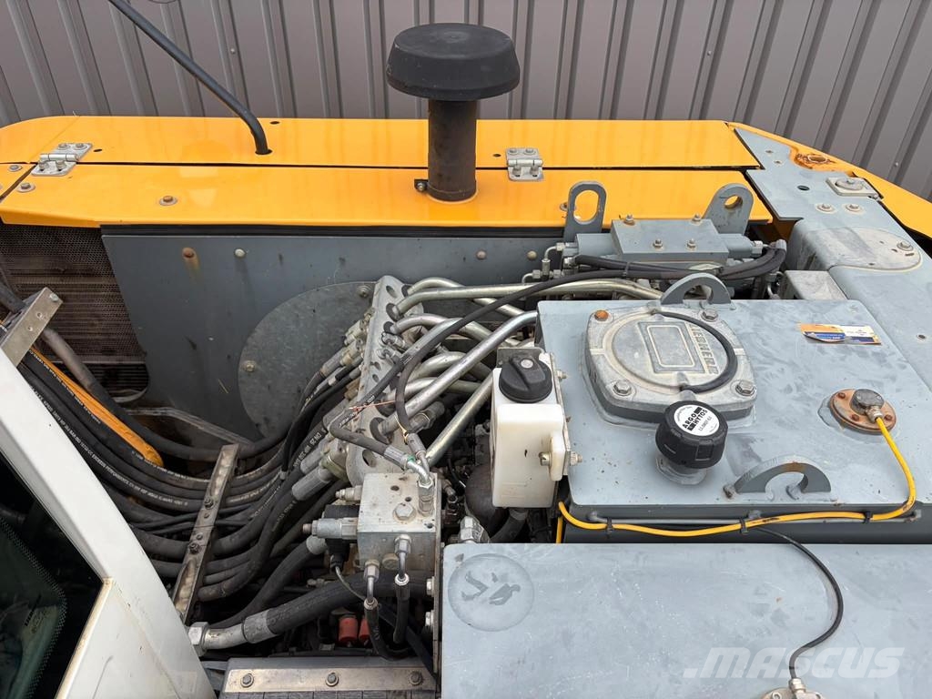 Liebherr A918 Compact Litronic Excavadoras de ruedas
