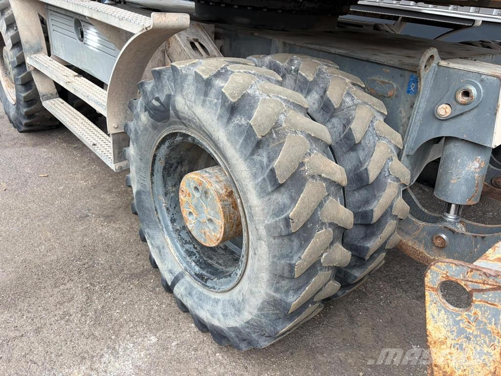 Liebherr A918 Compact Litronic Excavadoras de ruedas