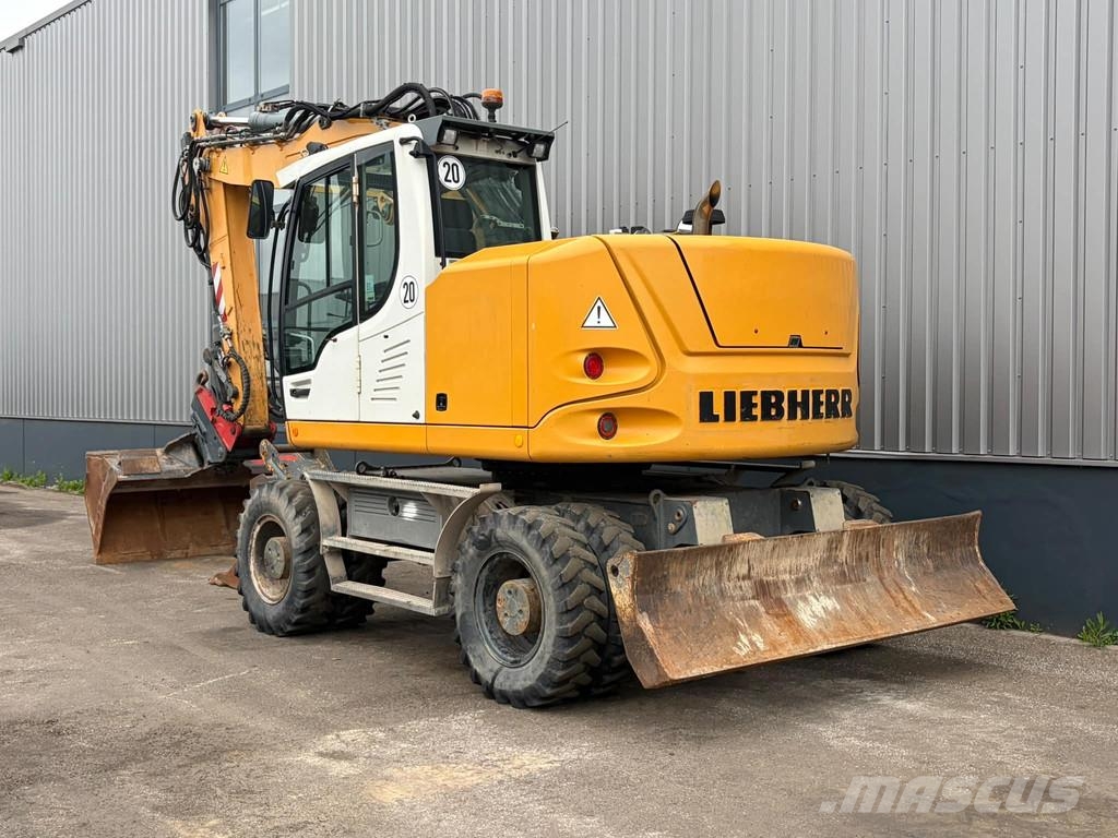 Liebherr A918 Compact Litronic Excavadoras de ruedas
