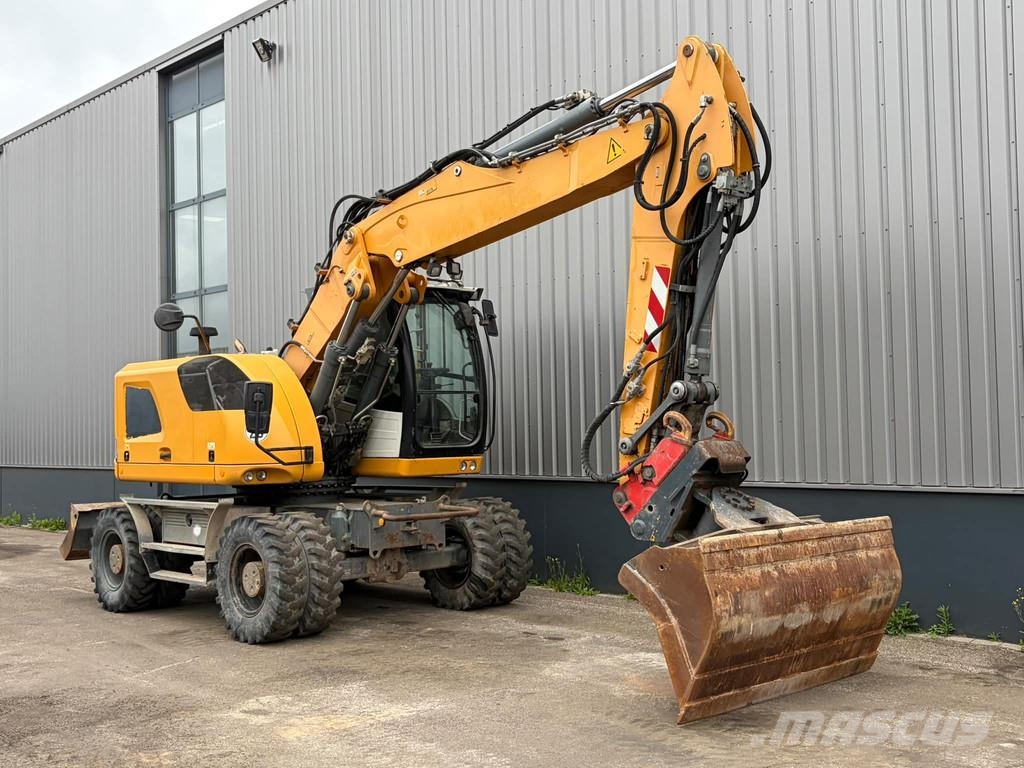 Liebherr A918 Compact Litronic Excavadoras de ruedas