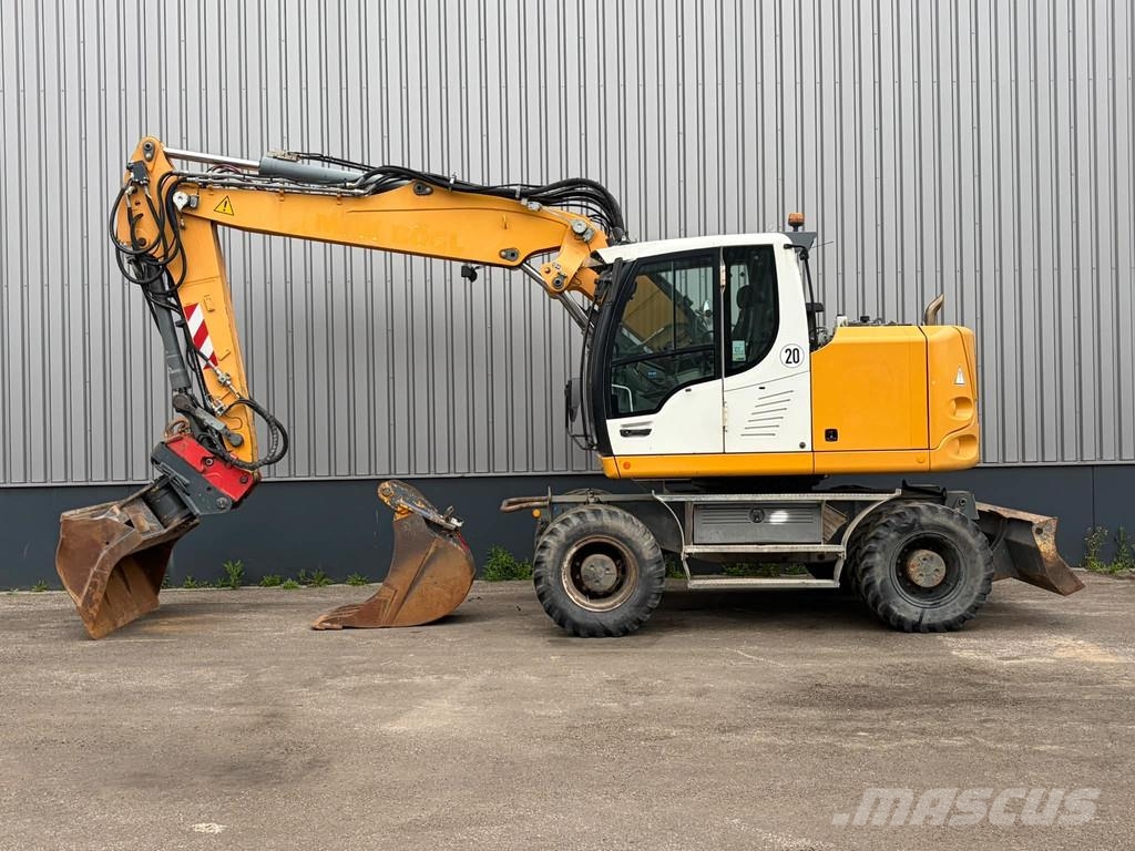 Liebherr A918 Compact Litronic Excavadoras de ruedas