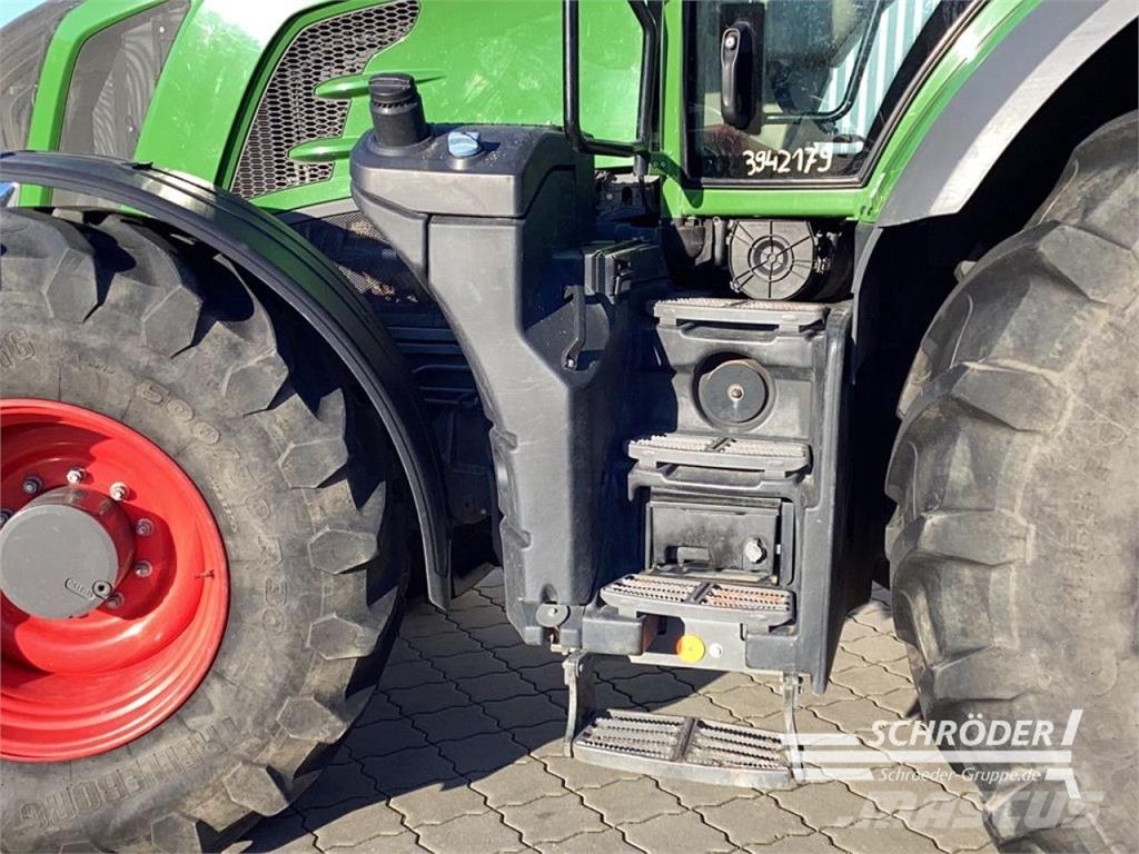 Fendt 824 VARIO S4 PROFI PLUS Tractors