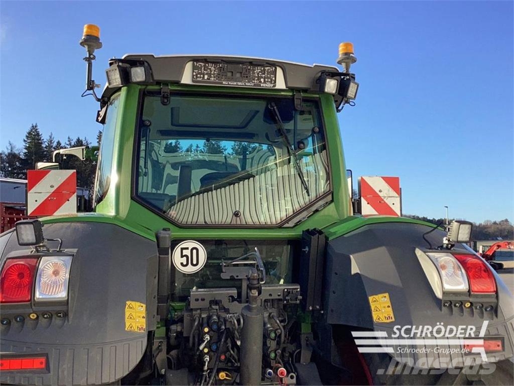 Fendt 824 VARIO S4 PROFI PLUS Tractors