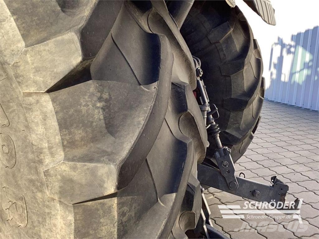 Fendt 824 VARIO S4 PROFI PLUS Tractors