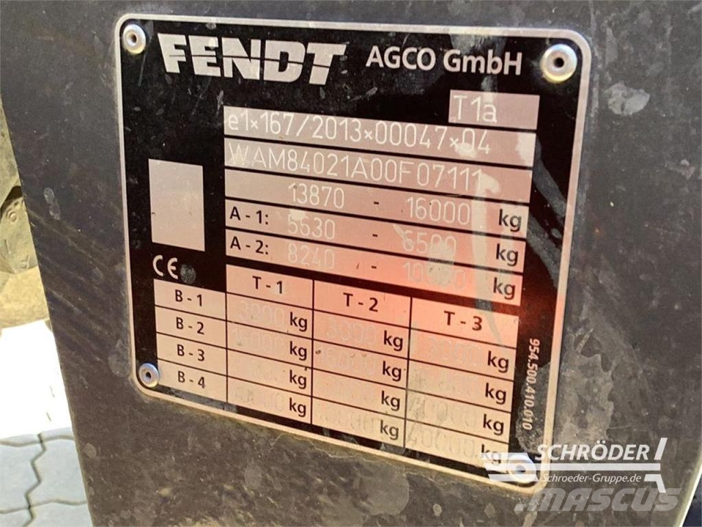 Fendt 824 VARIO S4 PROFI PLUS Tractors