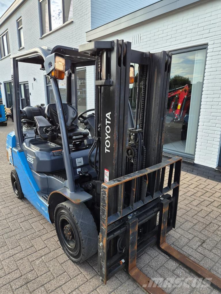 Toyota 2.5 tons lpg heftruck triplo Другие складские механизмы