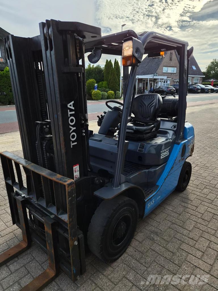 Toyota 2.5 tons lpg heftruck triplo Другие складские механизмы