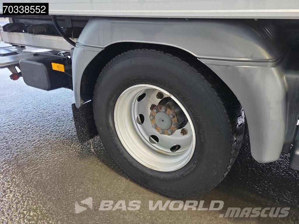 Mercedes-Benz Atego 1324 4X2 13tonner 1500kg Ladebordwand Automa Bakwagens met gesloten opbouw