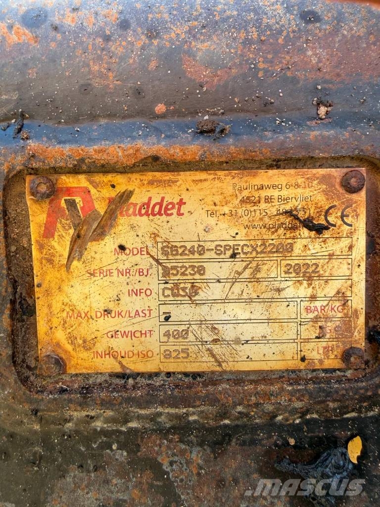 CAT 323 Beltegraver
