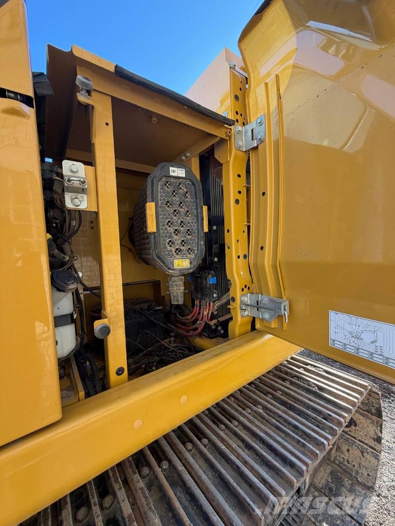 CAT 323 Beltegraver
