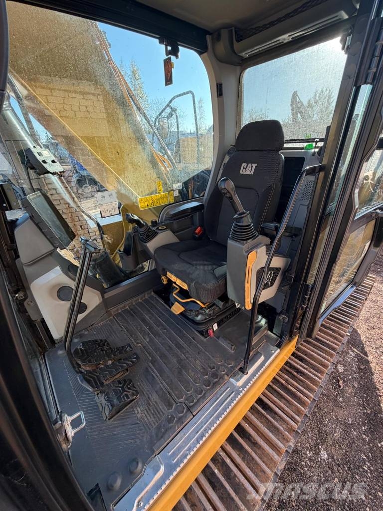 CAT 323 Beltegraver