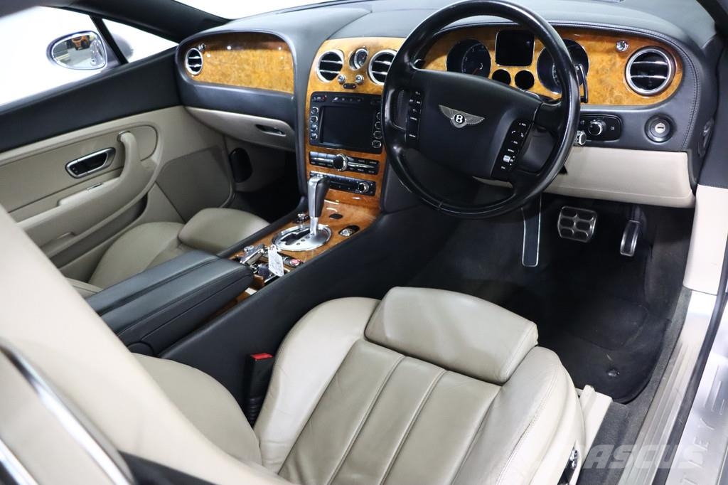 Bentley Continental GT PKWs