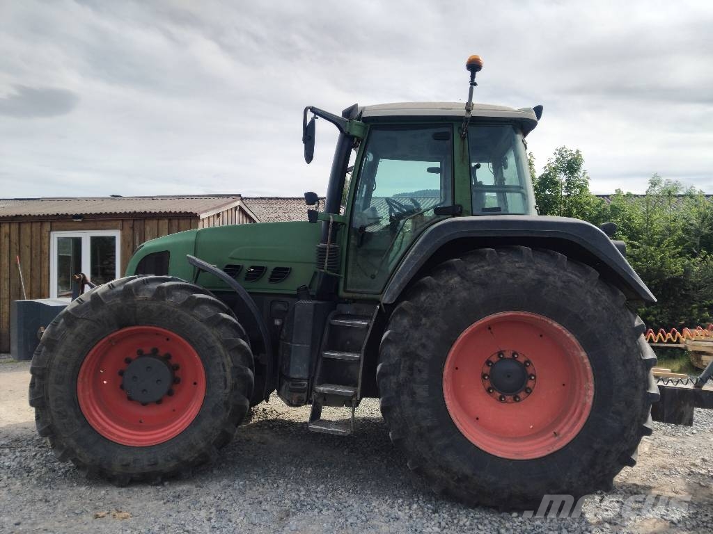 Fendt 920 Vario Tractors
