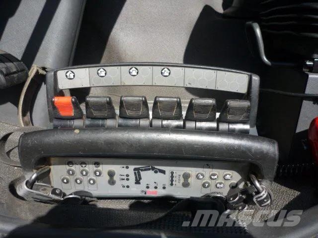 Volvo FM 420 8x4-4 Tridem Hiab 322-6 HI-DUO Camiones caja cerrada