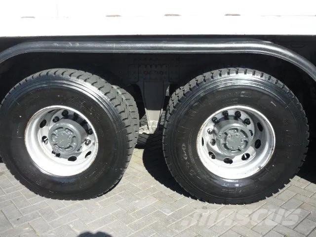 Volvo FM 420 8x4-4 Tridem Hiab 322-6 HI-DUO Camiones caja cerrada
