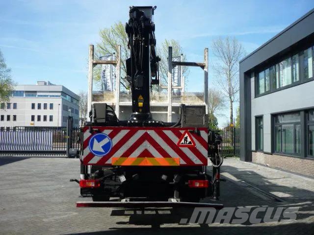Volvo FM 420 8x4-4 Tridem Hiab 322-6 HI-DUO Camiones caja cerrada