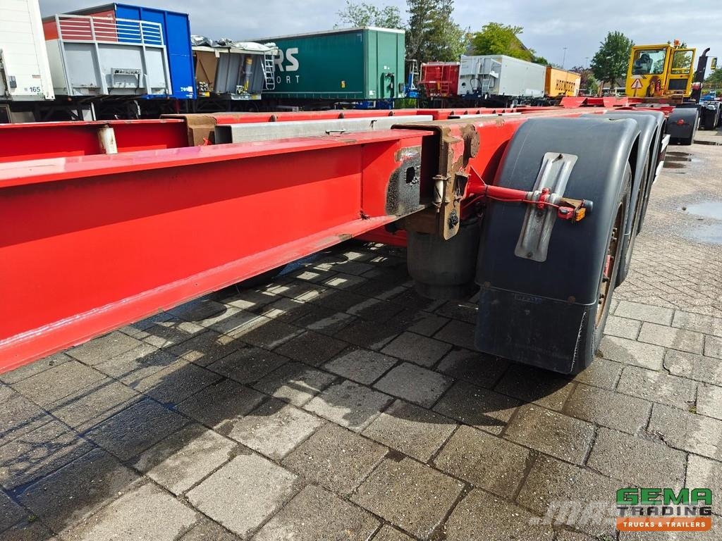 Renders Euro 800 Multi - 2x 20FT 1x30FT 1x40FT 1x45FT - Li Semirremolques portacontenedores
