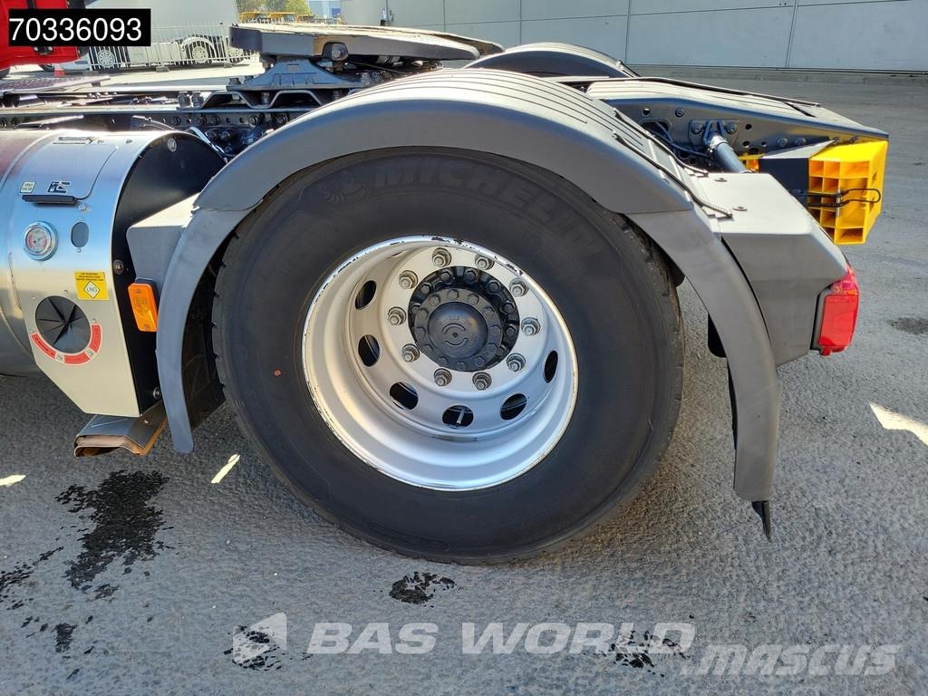 Iveco S-Way NP 460 S-Way 4X2 LNG! Retarder 2xTanks Stand Sattelzugmaschinen