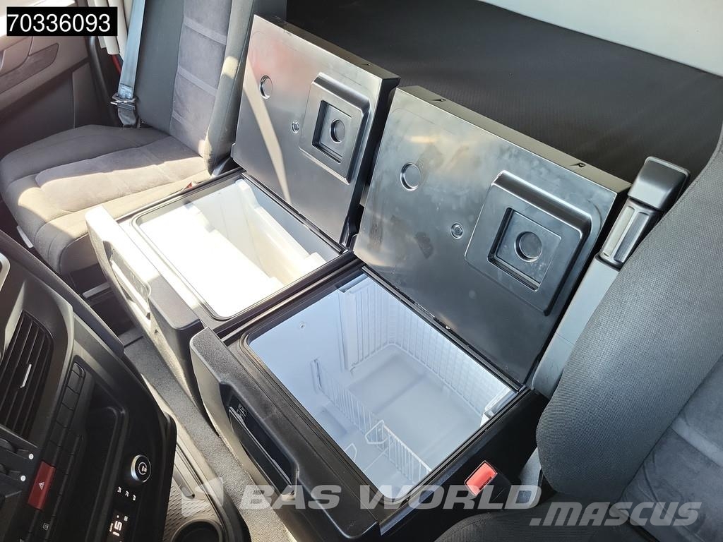 Iveco S-Way NP 460 S-Way 4X2 LNG! Retarder 2xTanks Stand Sattelzugmaschinen