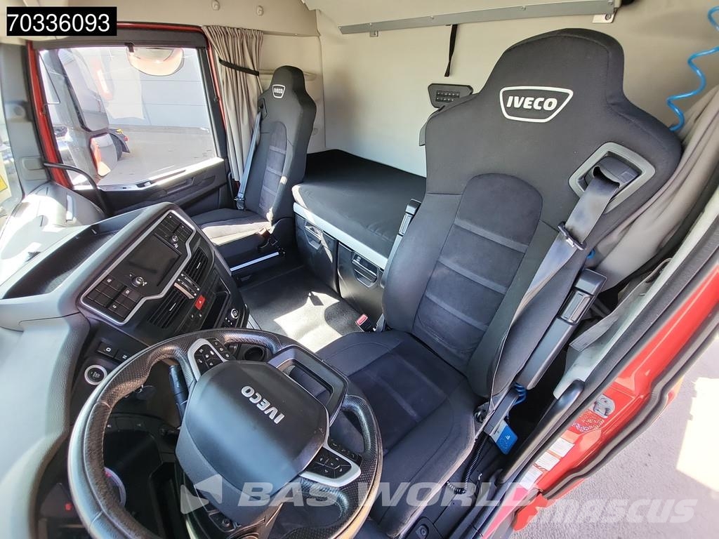 Iveco S-Way NP 460 S-Way 4X2 LNG! Retarder 2xTanks Stand Sattelzugmaschinen