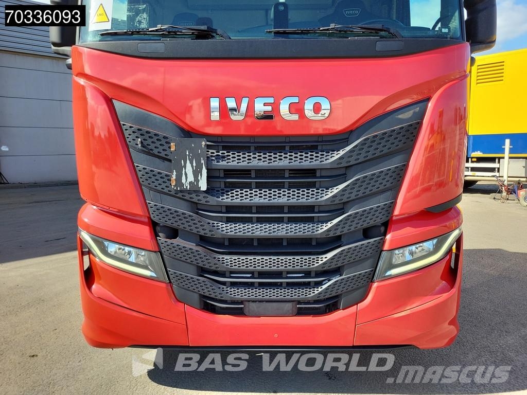 Iveco S-Way NP 460 S-Way 4X2 LNG! Retarder 2xTanks Stand Sattelzugmaschinen