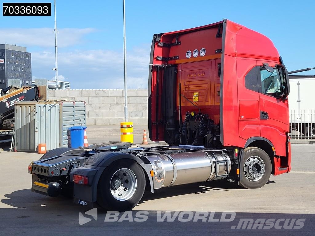 Iveco S-Way NP 460 S-Way 4X2 LNG! Retarder 2xTanks Stand Sattelzugmaschinen