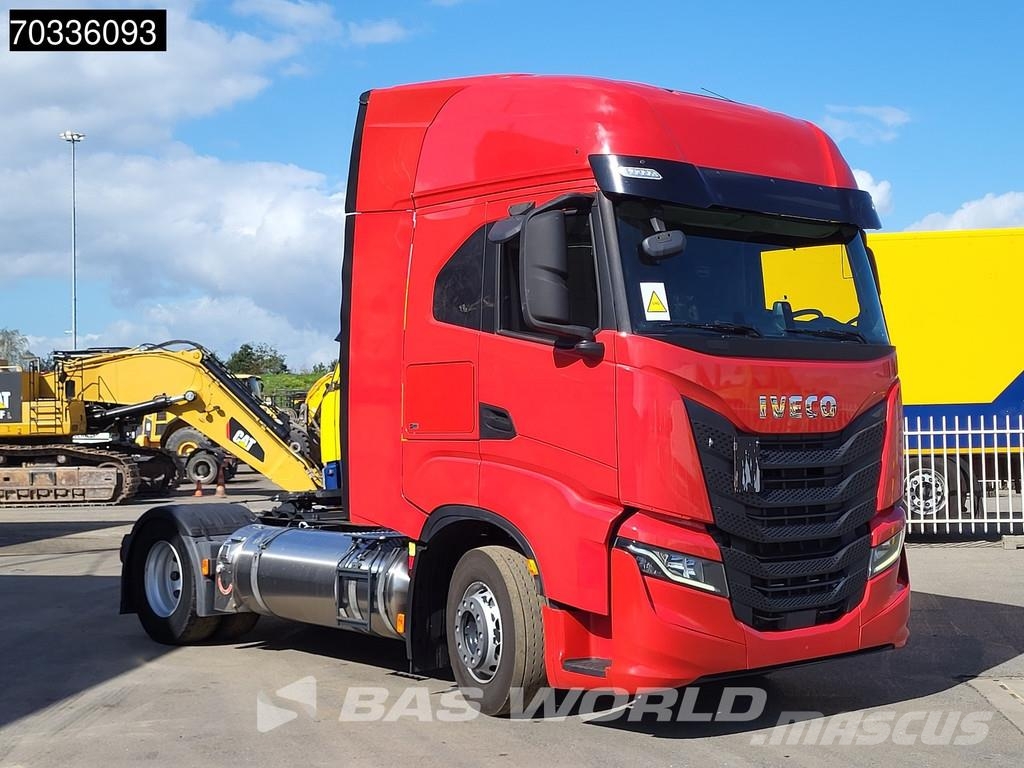 Iveco S-Way NP 460 S-Way 4X2 LNG! Retarder 2xTanks Stand Sattelzugmaschinen