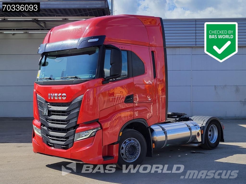 Iveco S-Way NP 460 S-Way 4X2 LNG! Retarder 2xTanks Stand Sattelzugmaschinen