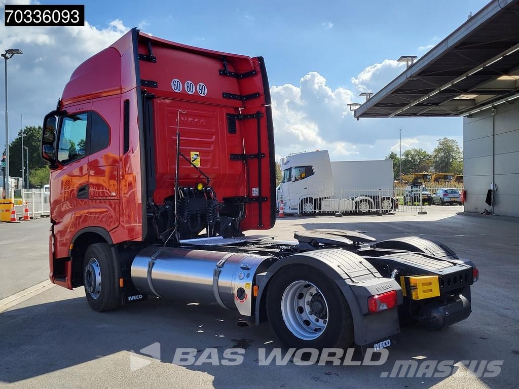 Iveco S-Way NP 460 S-Way 4X2 LNG! Retarder 2xTanks Stand Sattelzugmaschinen