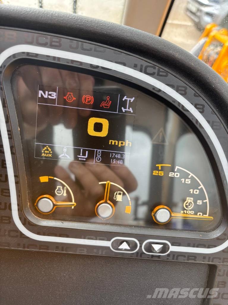 JCB 540-140 مناولات متداخلة