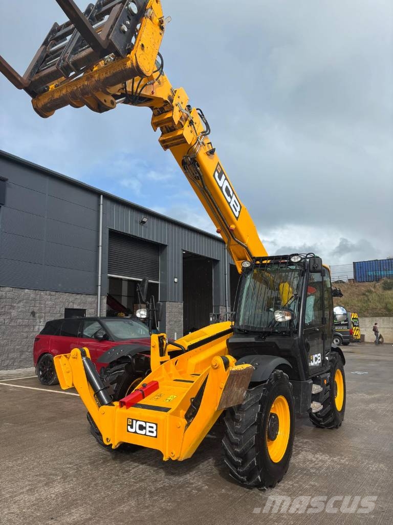 JCB 540-140 مناولات متداخلة