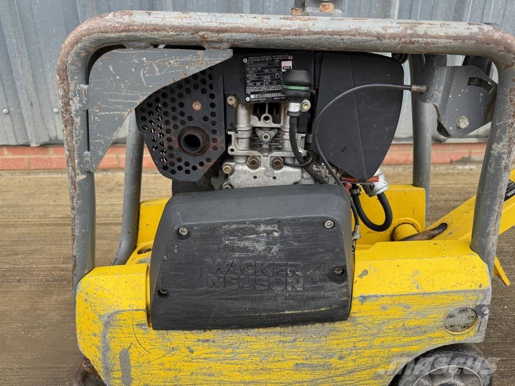 Wacker Neuson DPU2540H Diesel Reversible Vibratory Plate دكاكات أفقية