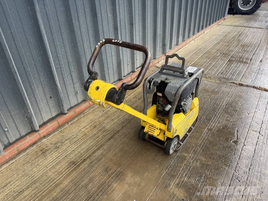 Wacker Neuson DPU2540H Diesel Reversible Vibratory Plate دكاكات أفقية