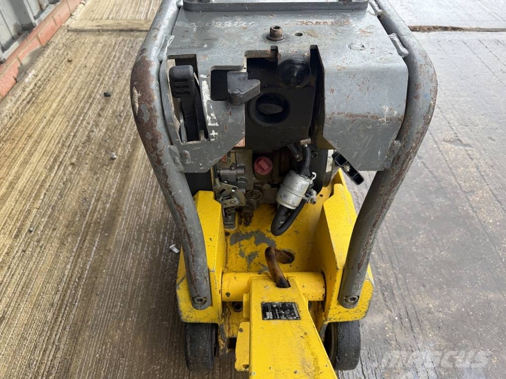 Wacker Neuson DPU2540H Diesel Reversible Vibratory Plate دكاكات أفقية