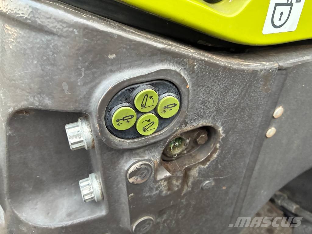 CLAAS Axion 830 CIS+ الجرارات