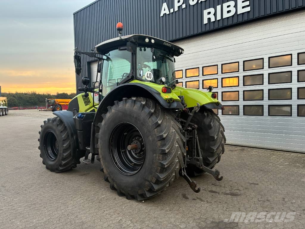 CLAAS Axion 830 CIS+ الجرارات