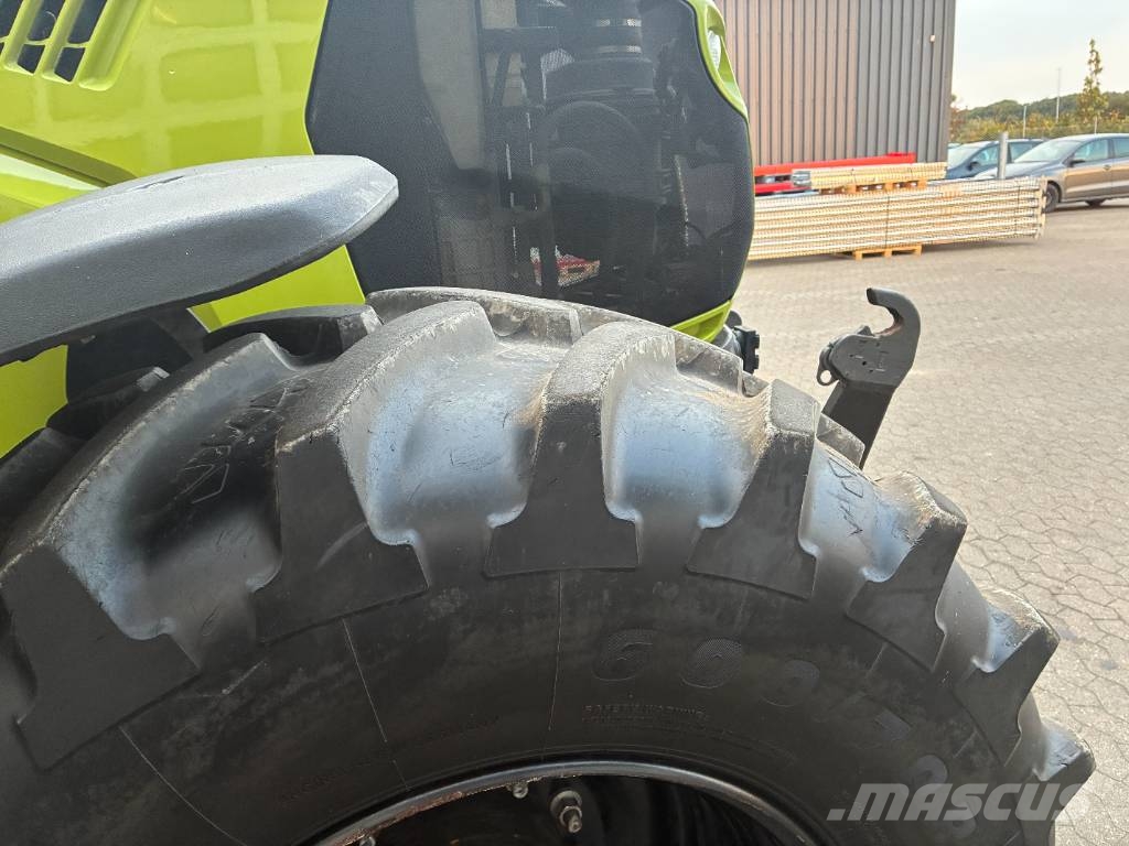 CLAAS Axion 830 CIS+ الجرارات