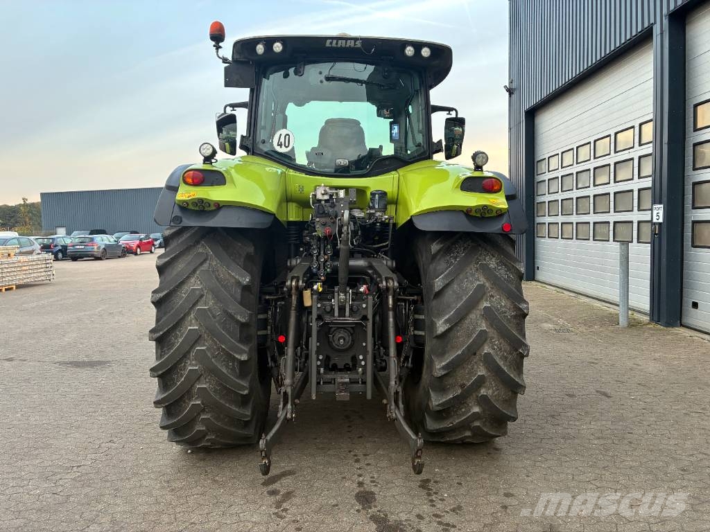 CLAAS Axion 830 CIS+ الجرارات