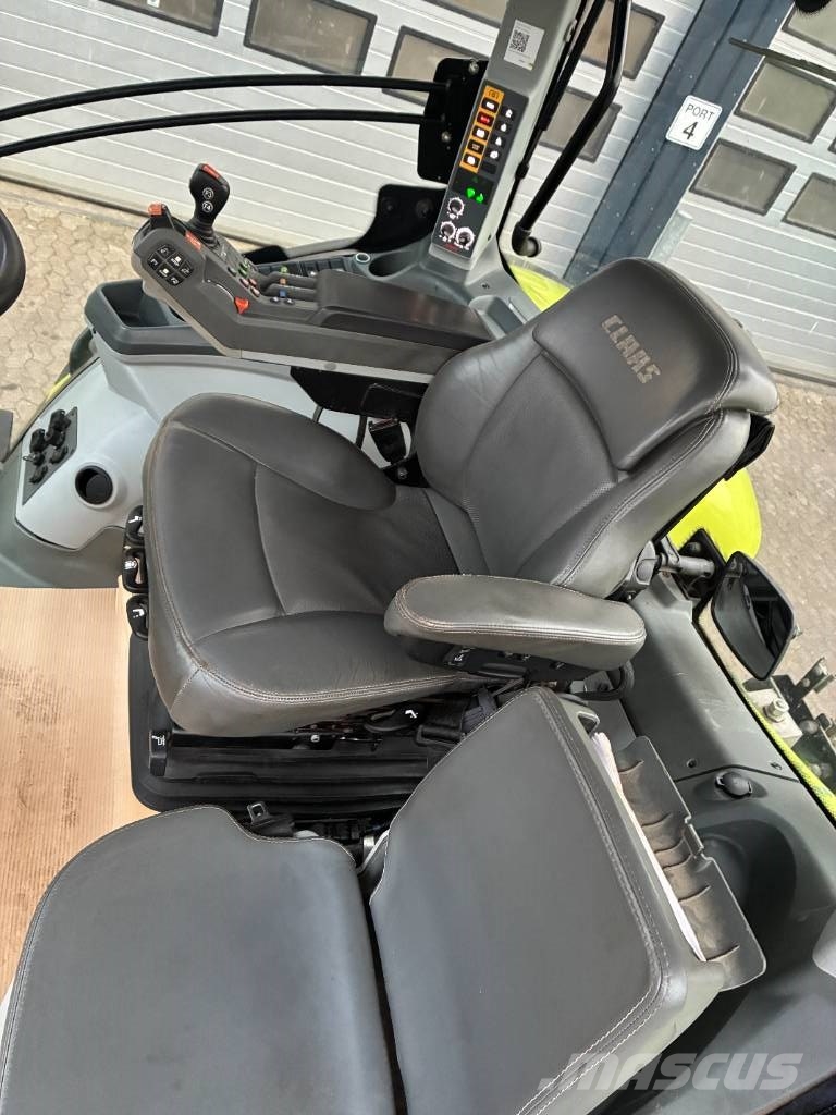 CLAAS Axion 830 CIS+ الجرارات