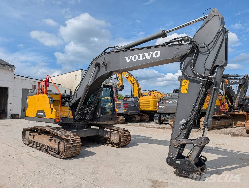 Volvo EC 250 EL حفارات زحافة