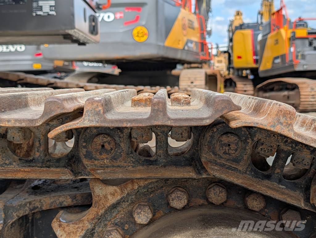 Volvo EC 250 EL حفارات زحافة